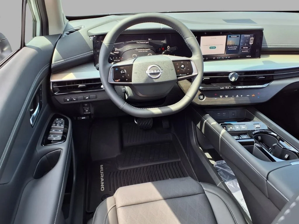 New 2026 Everest White Pearl TriCoat Nissan Platinum image 4