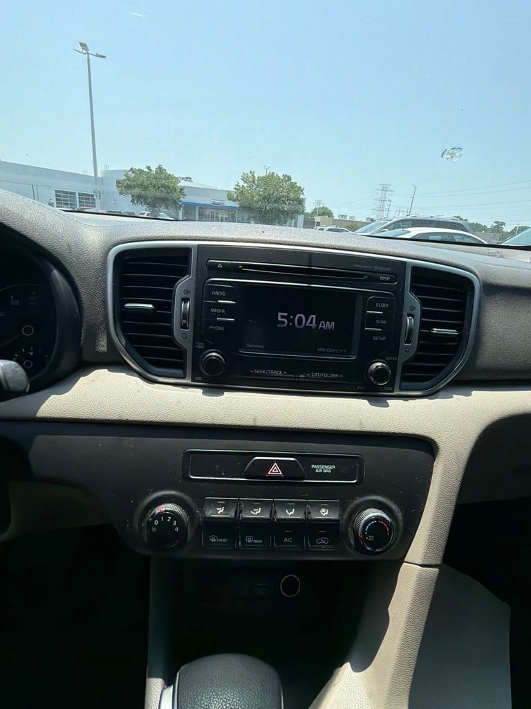 Used 2017 Red Kia LX image 12