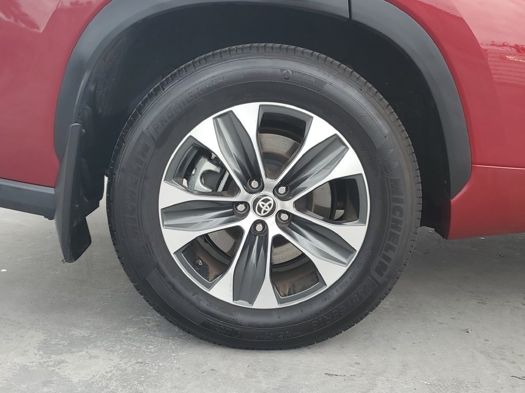 Certified Used 2025 Burgundy Toyota XLE image 5