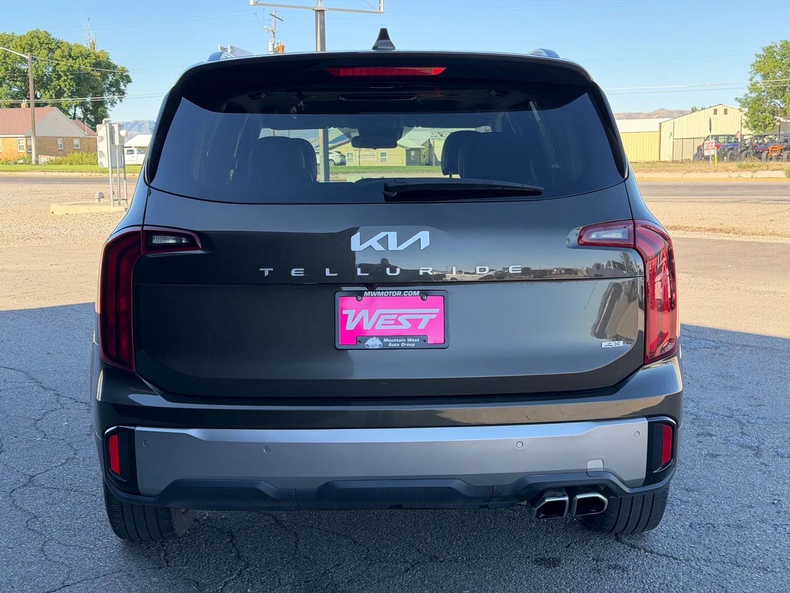 Used 2025 Green Kia S image 4