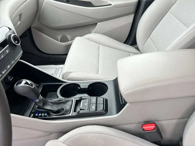 2021 Hyundai Tucson SE - Photo 31