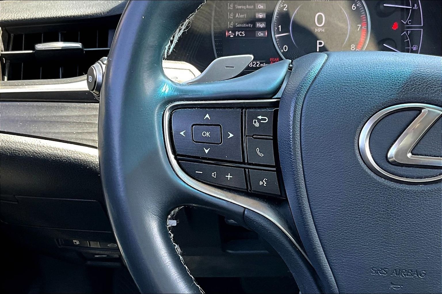 Used 2019 White Lexus 350 image 13