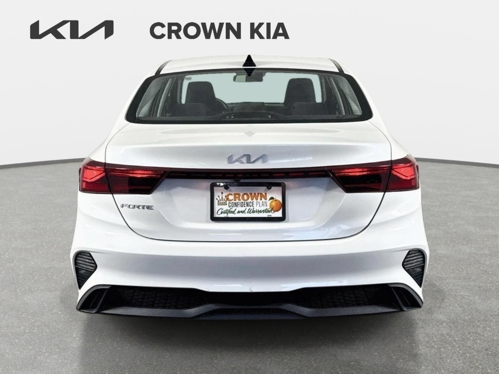 Used 2023 Snow White Pearl Kia LXS image 6