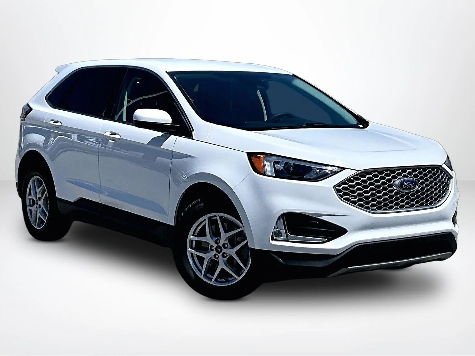 Used 2024 White Ford SEL image 13