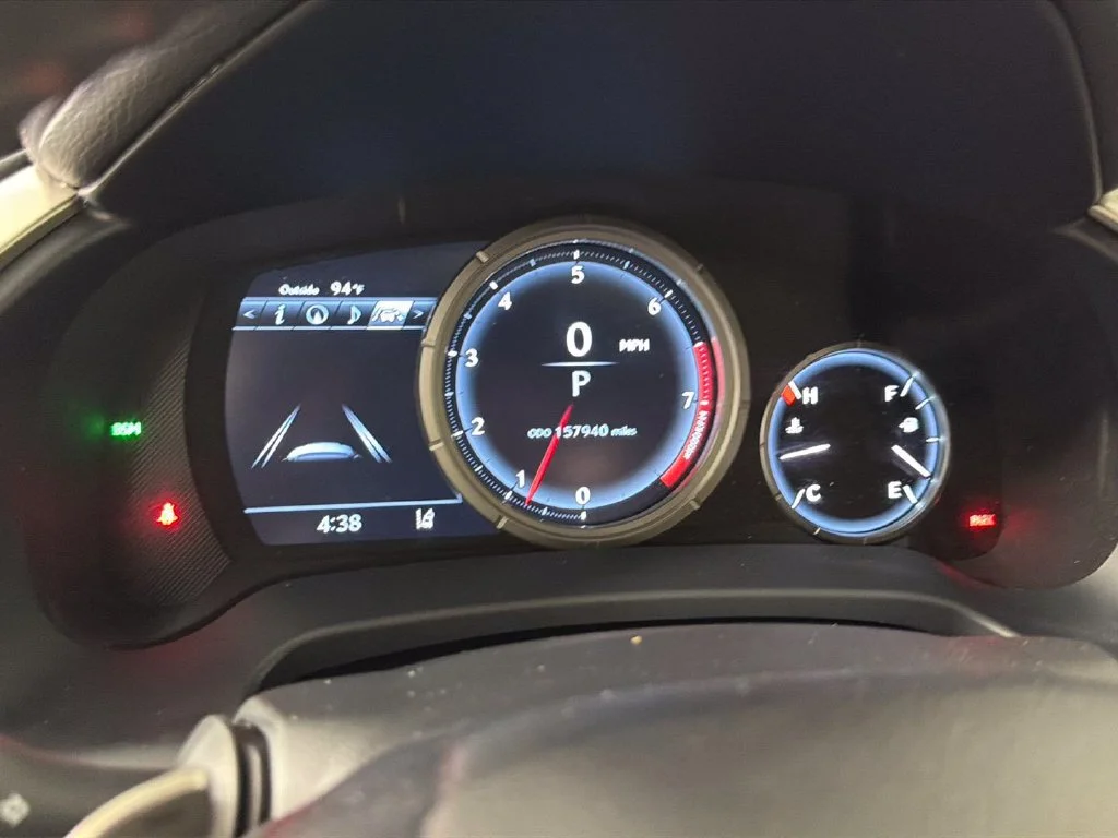 Used 2022 White Lexus F SPORT Handling image 19