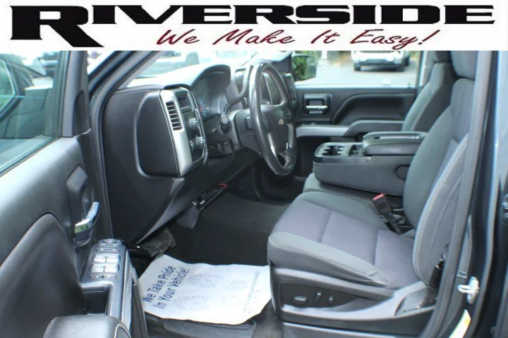 Used 2018 GRAPHITE METALLIC Chevrolet LT image 12
