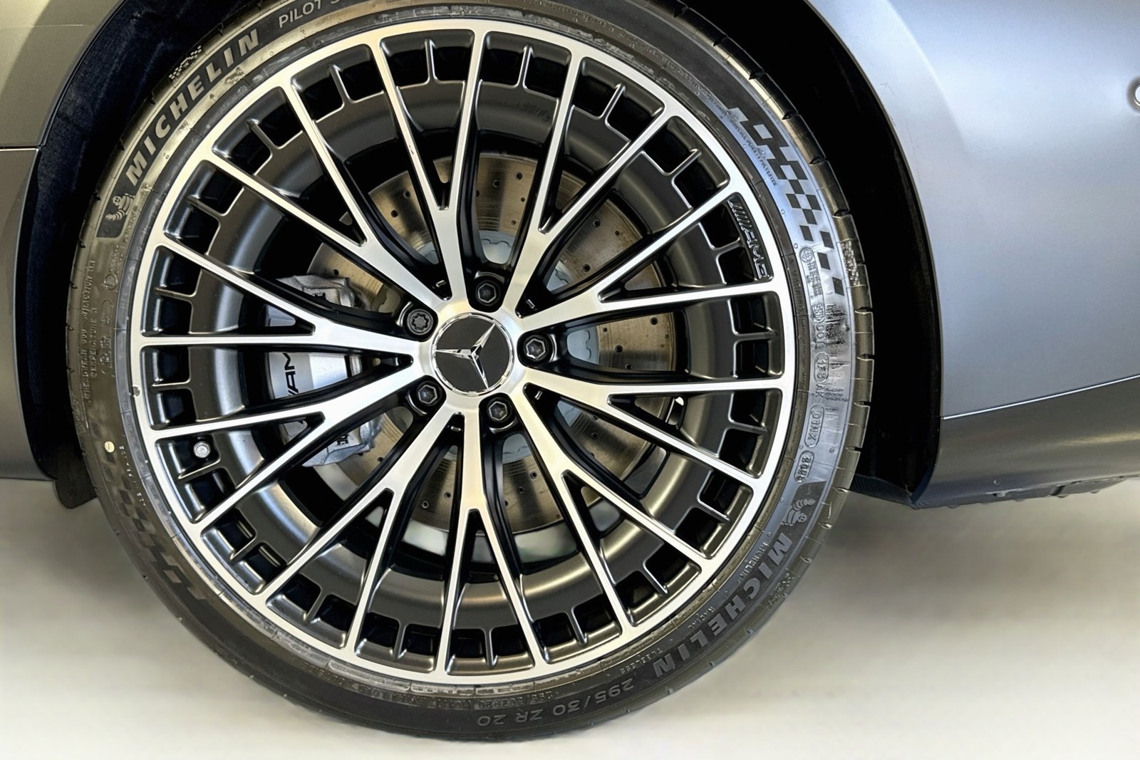 New 2027 MANUFAKTUR exclusive graphite grey magno Mercedes-Benz AMG® CLE 53 image 28