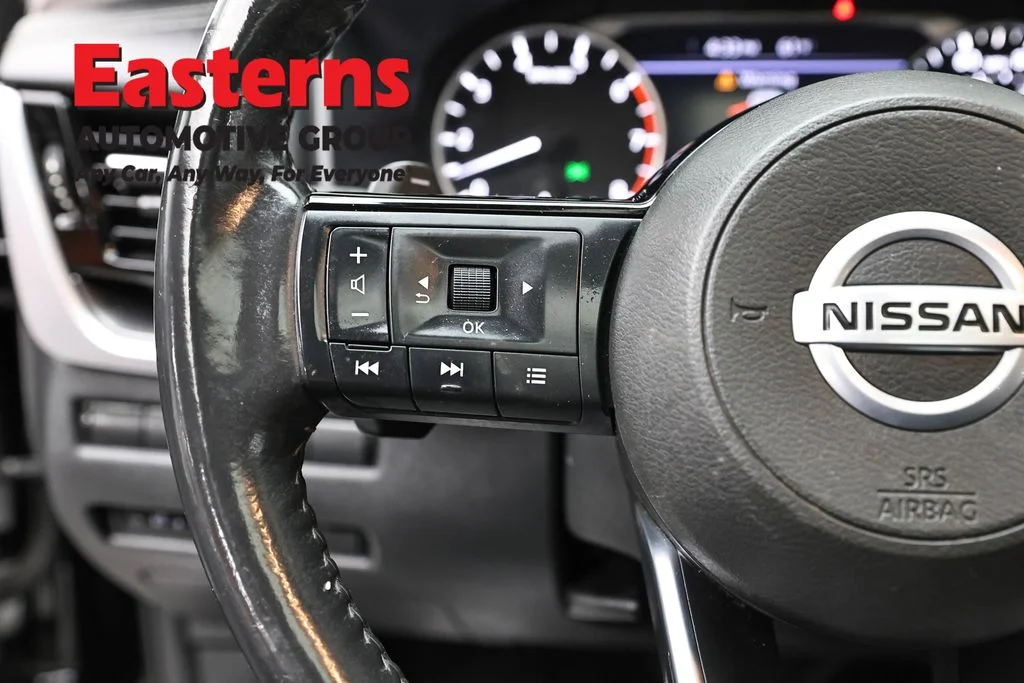 Used 2021 Black Nissan SV image 15