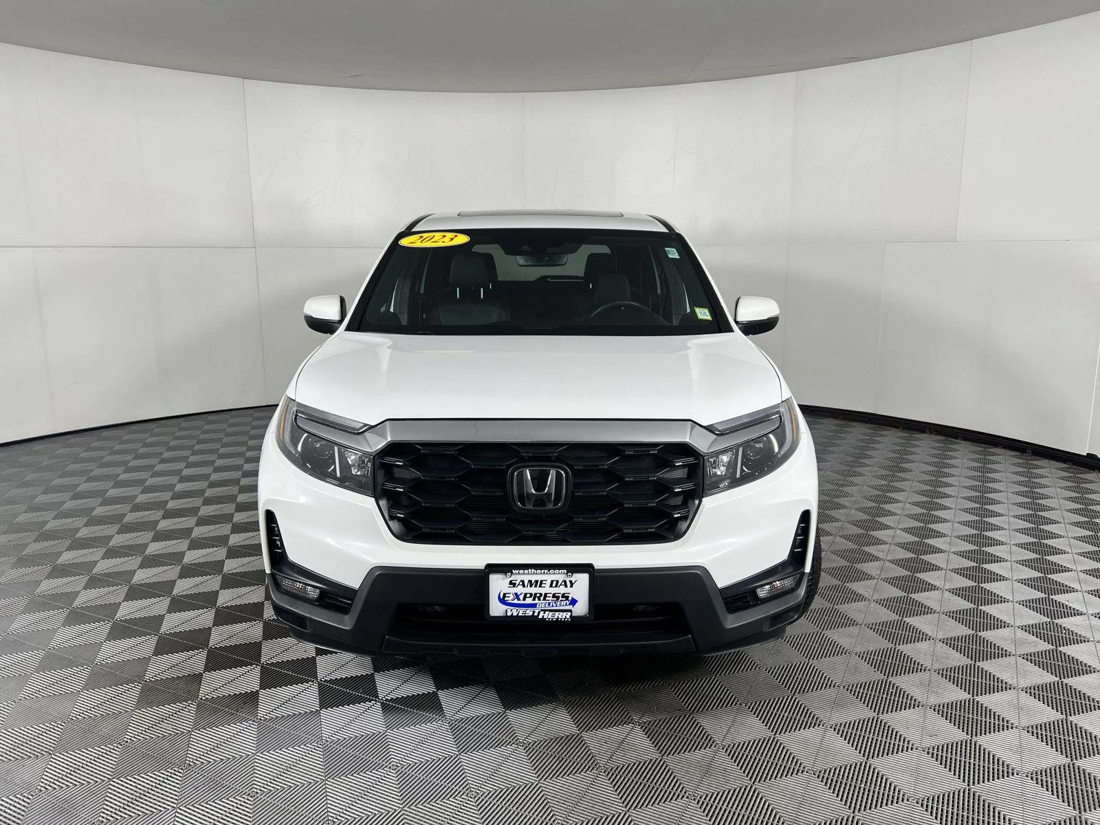 Used 2023 Platinum White Pearl Honda EX-L image 2
