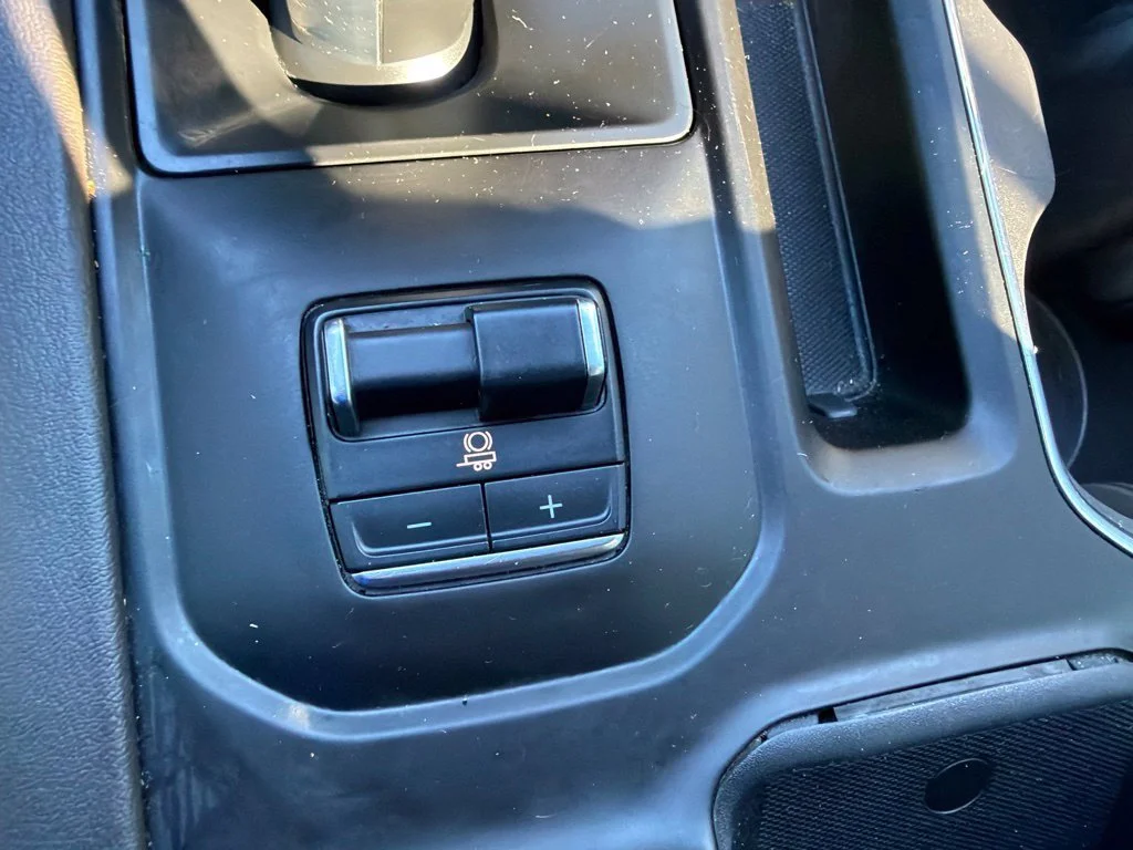 Used 2023 SUMMIT WHITE GMC Denali image 32