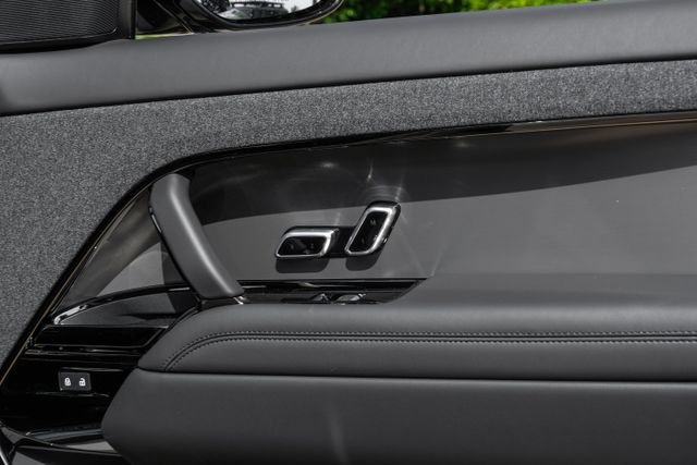 New 2026  Land Rover Dynamic SE image 53