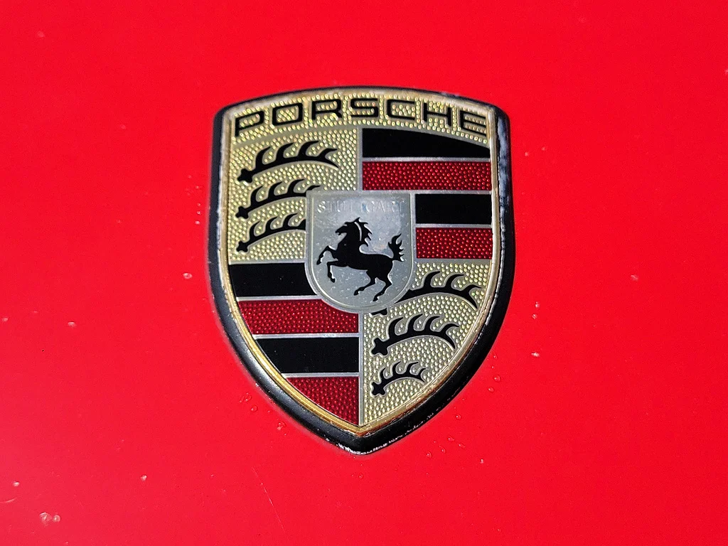 Used 2009 Guards Red PORSCHE S image 10