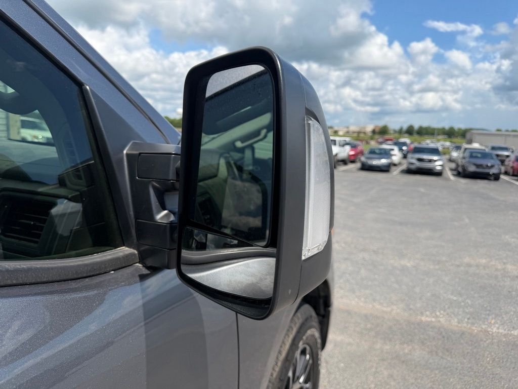 Used 2023 Gray Nissan SV image 9