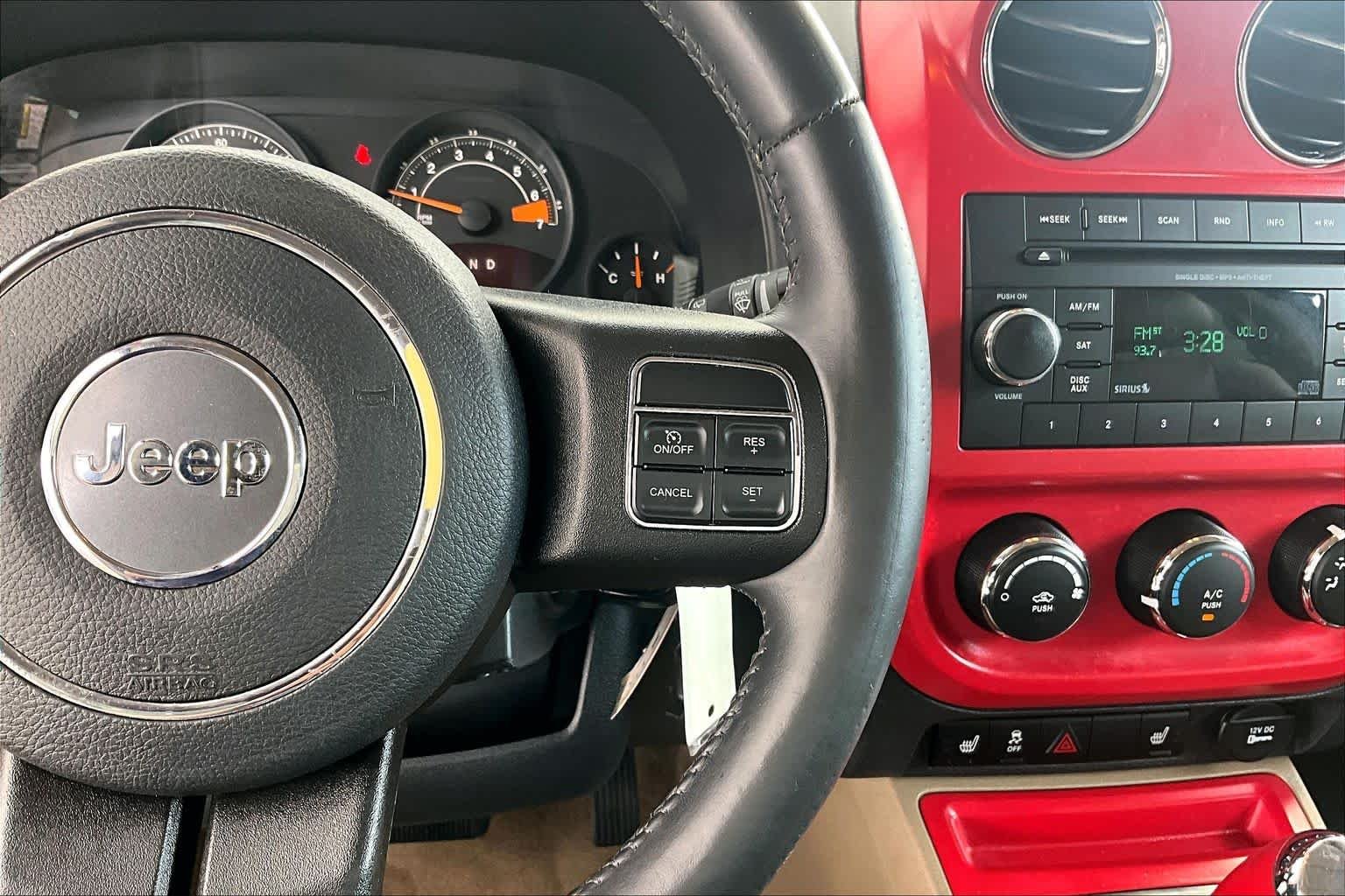Used 2015 Granite Crystal Metallic Clearcoat Jeep High Altitude Edition image 25