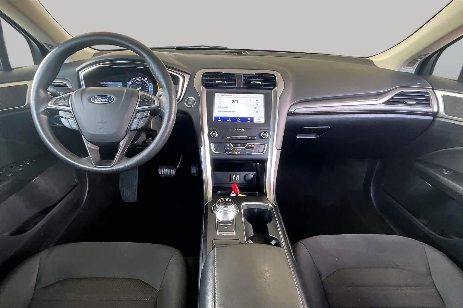 Used 2020 Oxford White Ford SE image 15