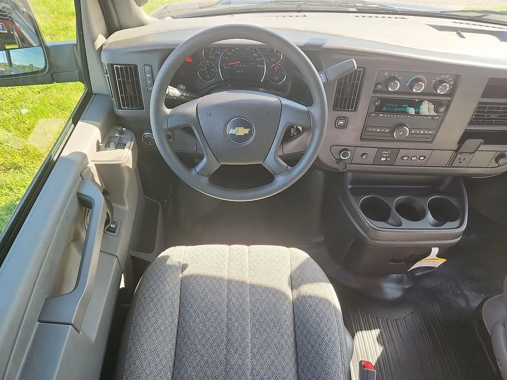 2025 Chevrolet Express Cargo Work Van - Photo 23