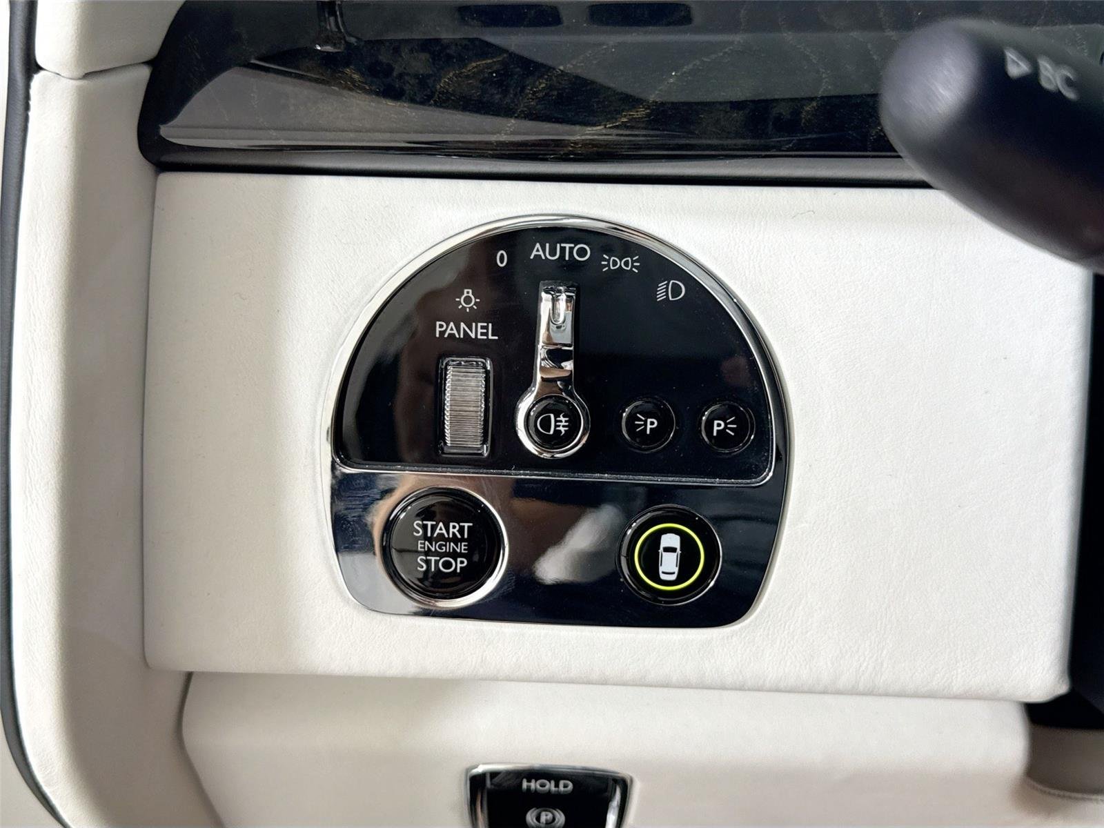 Used 2023  Rolls-Royce  image 25