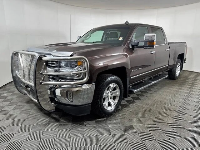 Used 2016 Autumn Bronze Metallic Chevrolet LTZ image 8