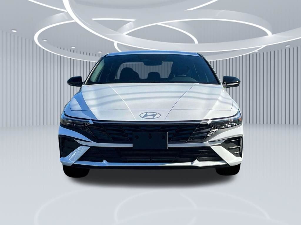 New 2025 White Hyundai SEL Sport image 31