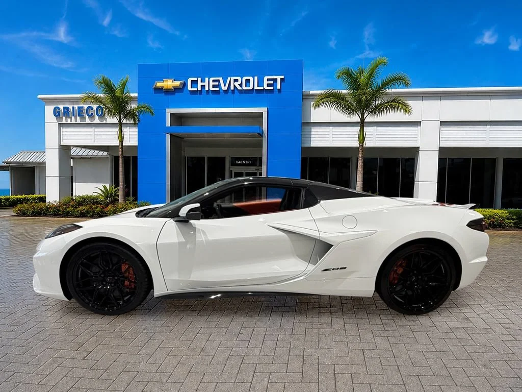 New 2027 Arctic White Chevrolet 3LZ image 4