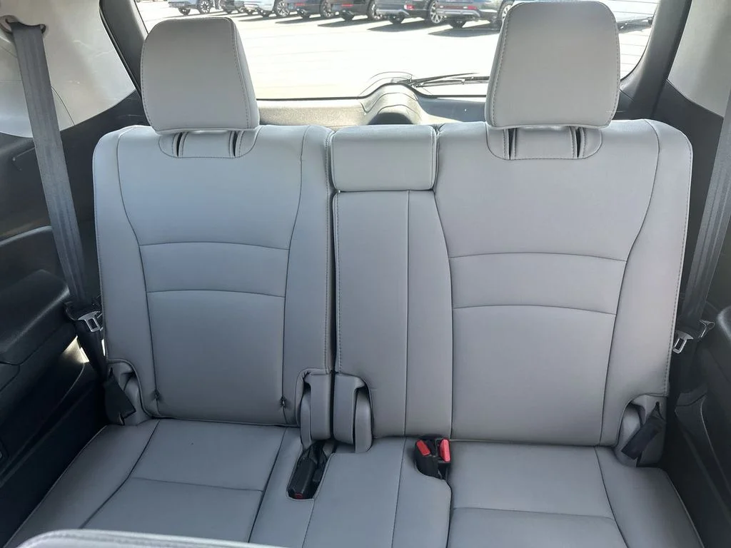 Used 2019  Honda EX-L image 30