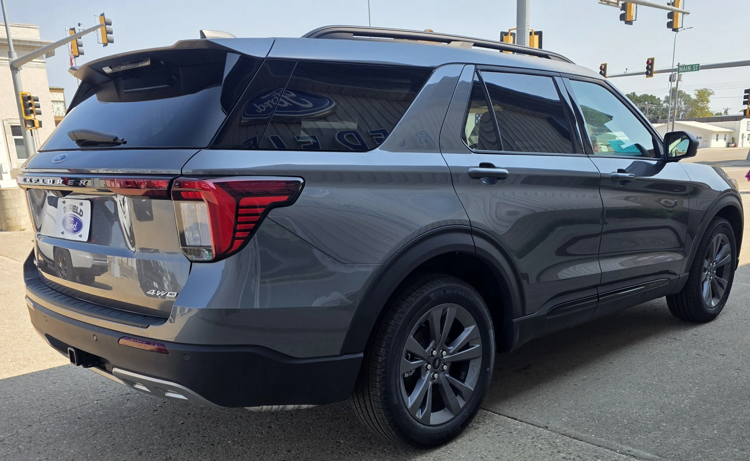 2026 Ford Explorer Active - Photo 4