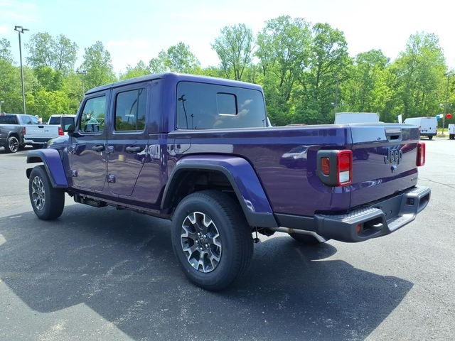 New 2026 Reign Jeep Sahara image 5
