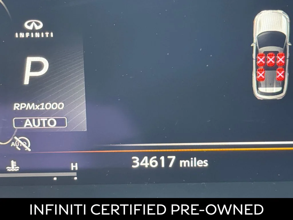 Certified Used 2023 Majestic White INFINITI LUXE image 4