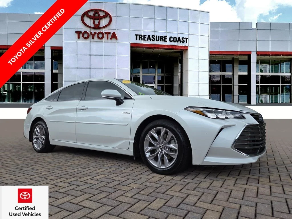 Used 2021 Beige Toyota XLE Plus image 1