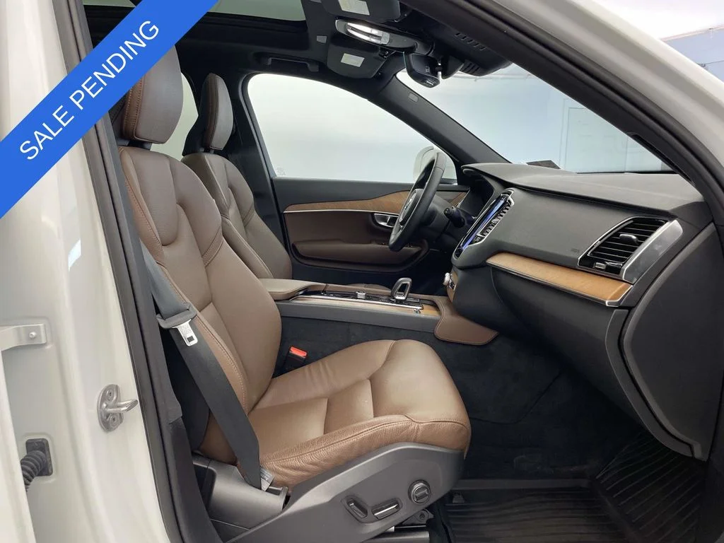 Used 2024 White Volvo T8 Plus Bright Theme 7 Passenger image 17