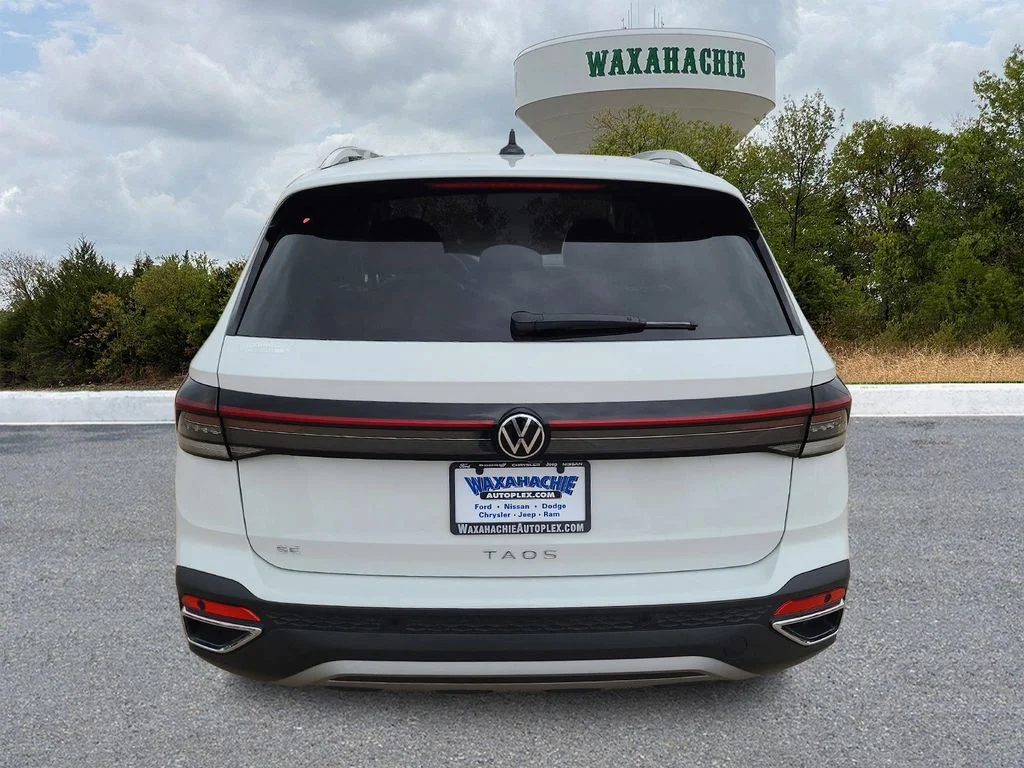 Used 2026 White Volkswagen 1.5T SE image 4