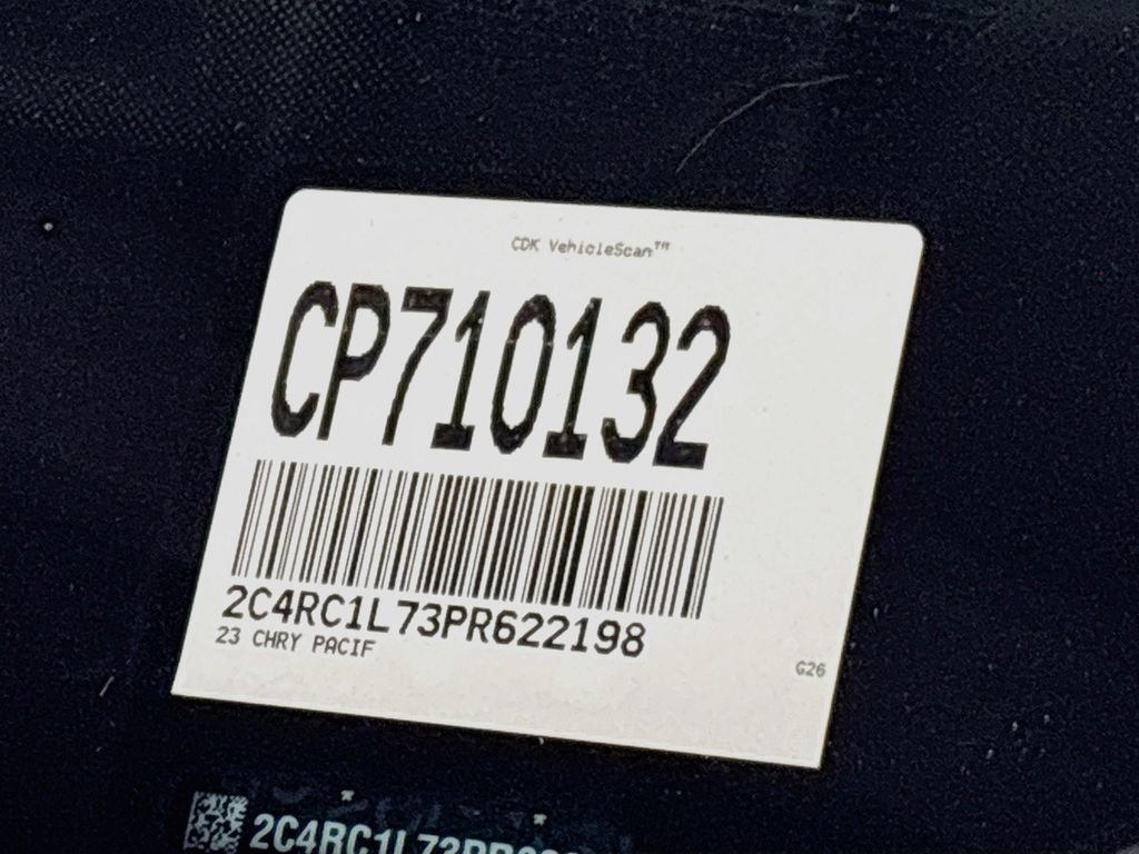Used 2023 Brilliant Black Crystal Pearlcoat Chrysler Touring L image 23