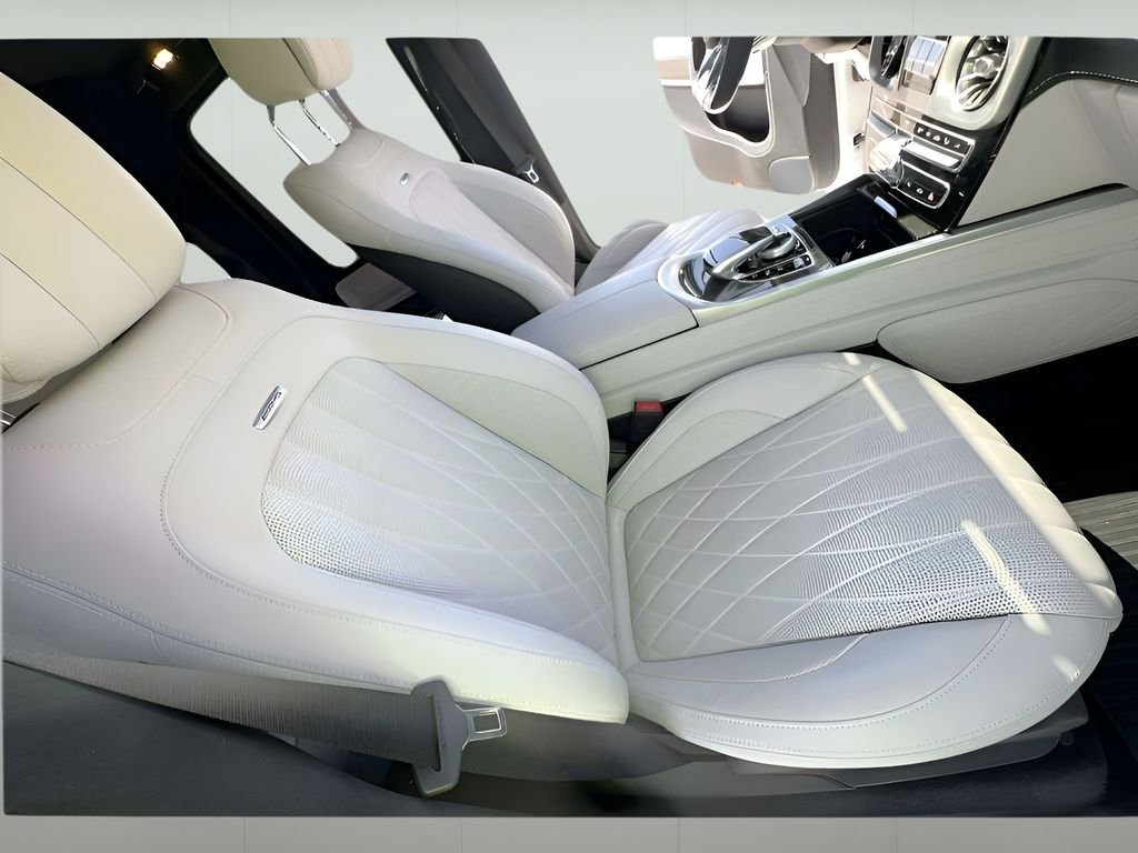 Used 2022 MANUFAKTUR Moonlight White Metallic Mercedes-Benz G63 AMG® image 20