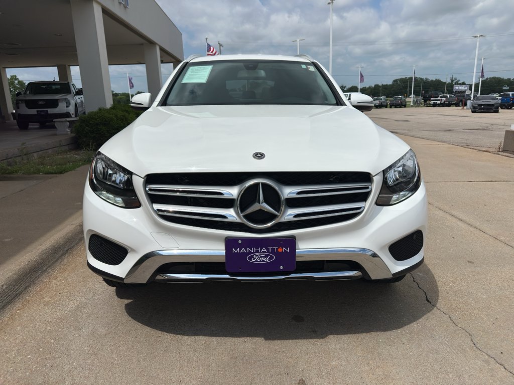 Used 2019 Polar White Mercedes-Benz 300 image 8
