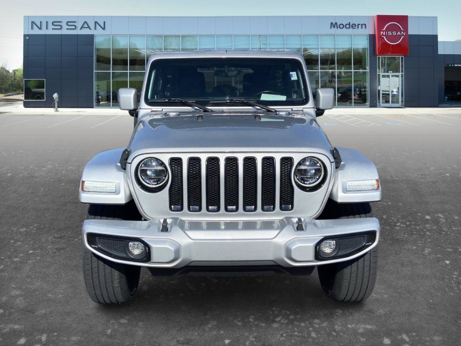 Used 2022 Silver Zynith Clearcoat Jeep Unlimited High Altitude image 2