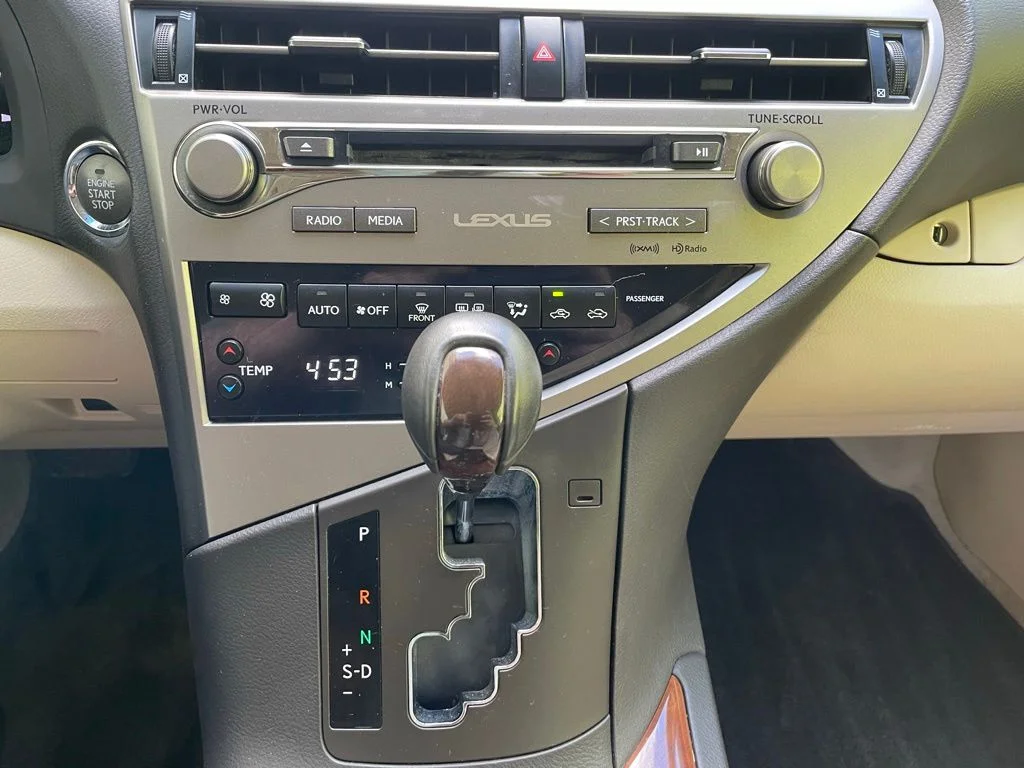 Used 2015 Cashmere Metallic Lexus 350 image 18