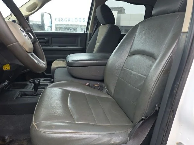 Used 2011 Bright White Clearcoat Ram ST image 9