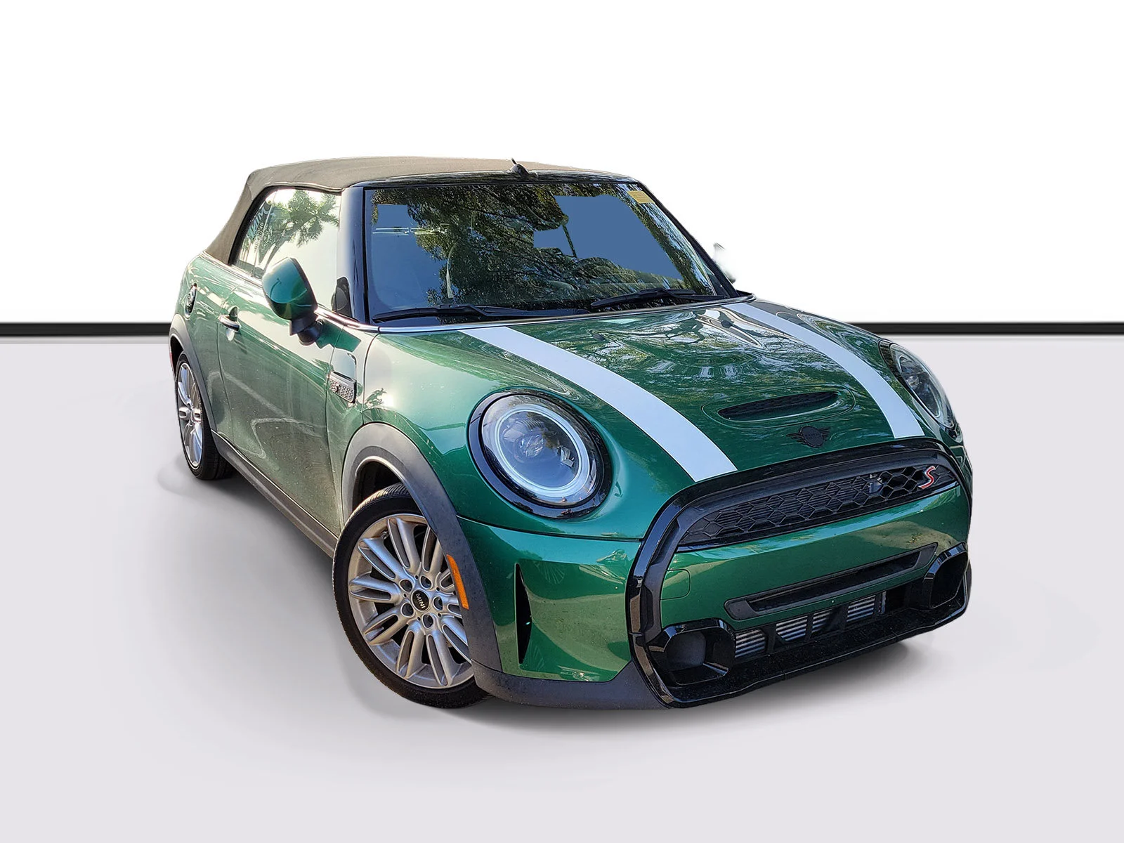 Used 2023 British Racing Green MINI Cooper S Classic image 1