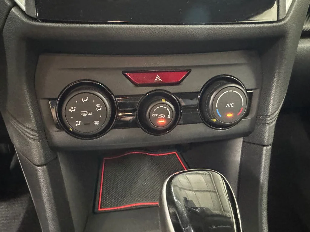 Used 2018 White Subaru 2.0i Premium image 22