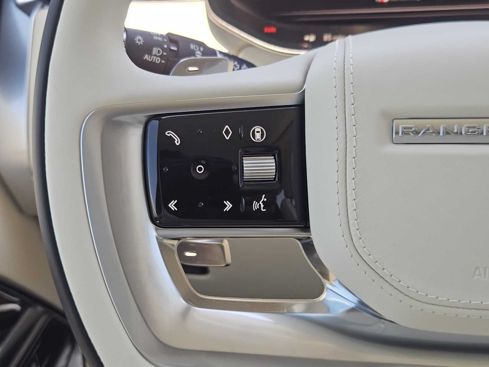 New 2026 Varesine Blue LAND ROVER SE image 26