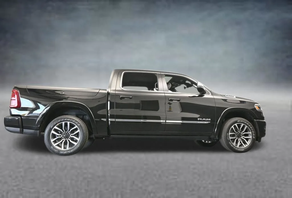 New 2026 Diamond Black Crystal Pearlcoat RAM Limited image 66