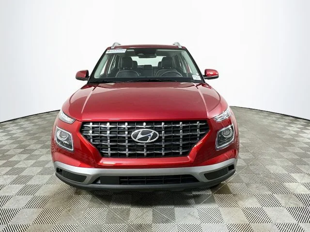 Certified Pre-Owned 2025 Hyundai Venue Limited