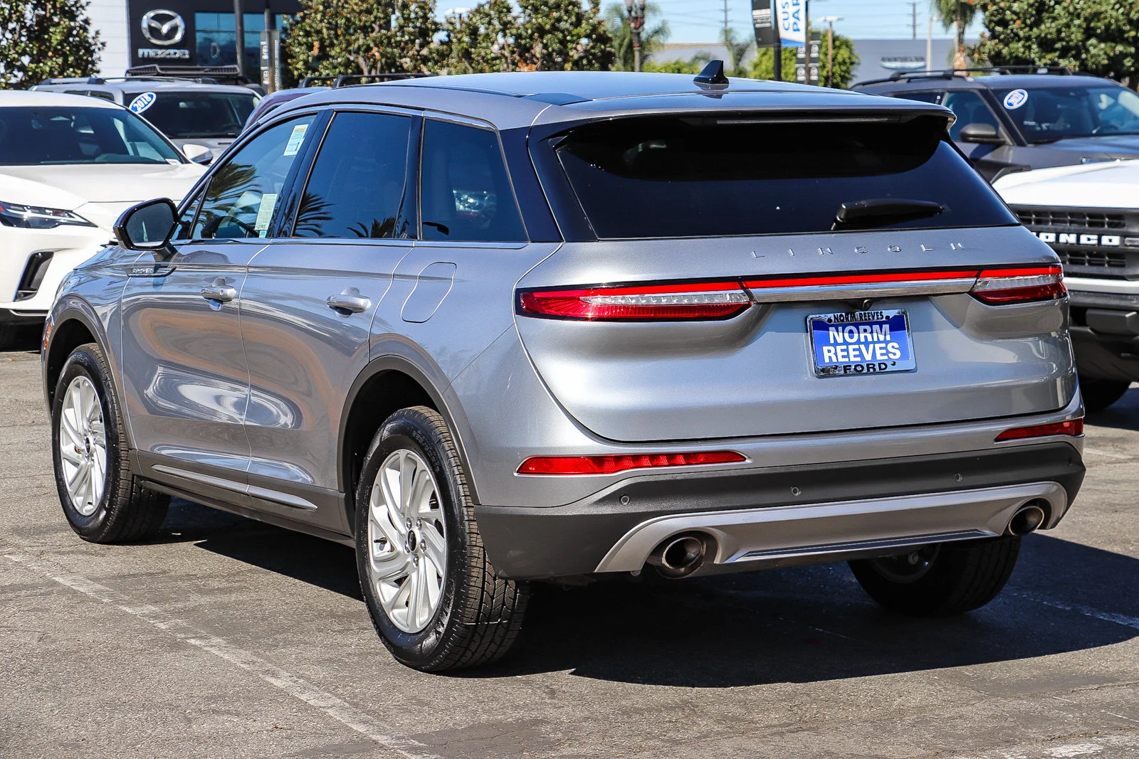Certified Used 2023 Radiance Metallic Lincoln Standard image 9