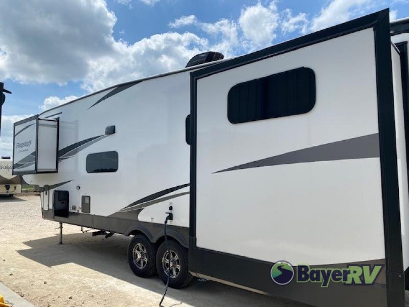 2023 Forest River Flagstaff Lite Weight Trailers photo 4