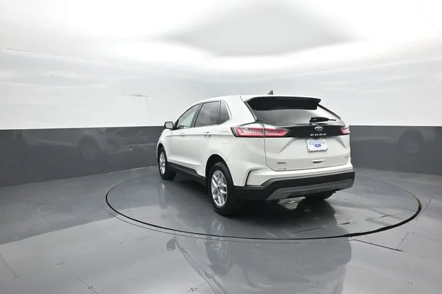 Certified Used 2024 White Metallic Ford SEL image 5