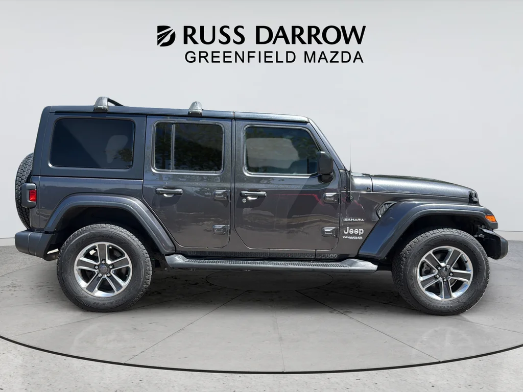 Used 2018 Gray Jeep Unlimited Sahara image 6
