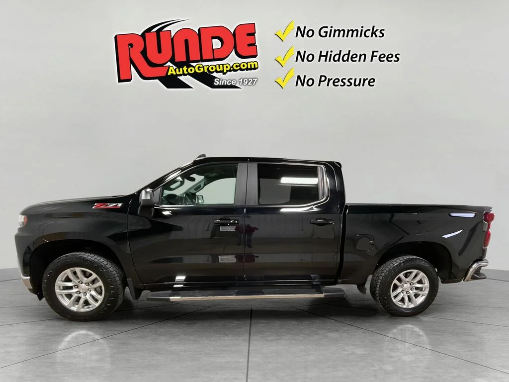 Used 2022 Black Chevrolet LT image 4