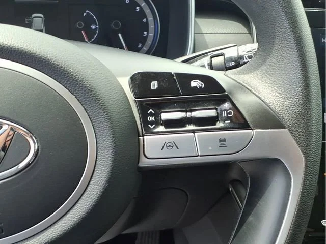 Used 2024  Hyundai SEL image 15