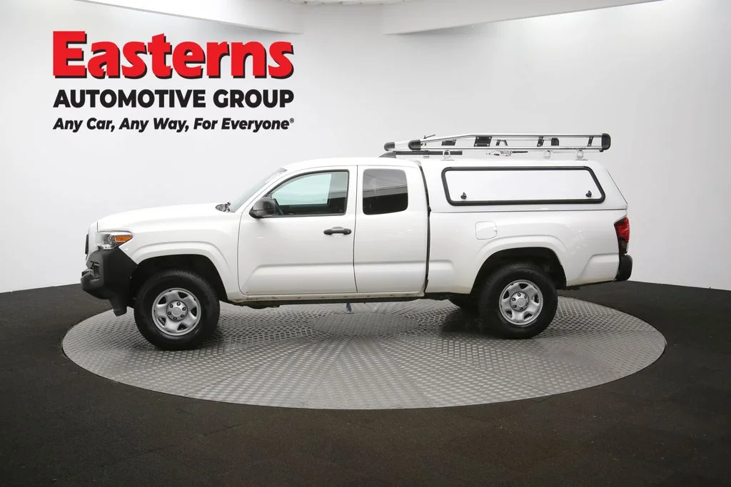 Used 2021 White Toyota SR image 57