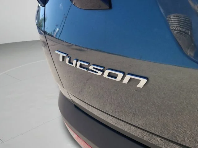 Used 2024 Gray Hyundai SEL image 5